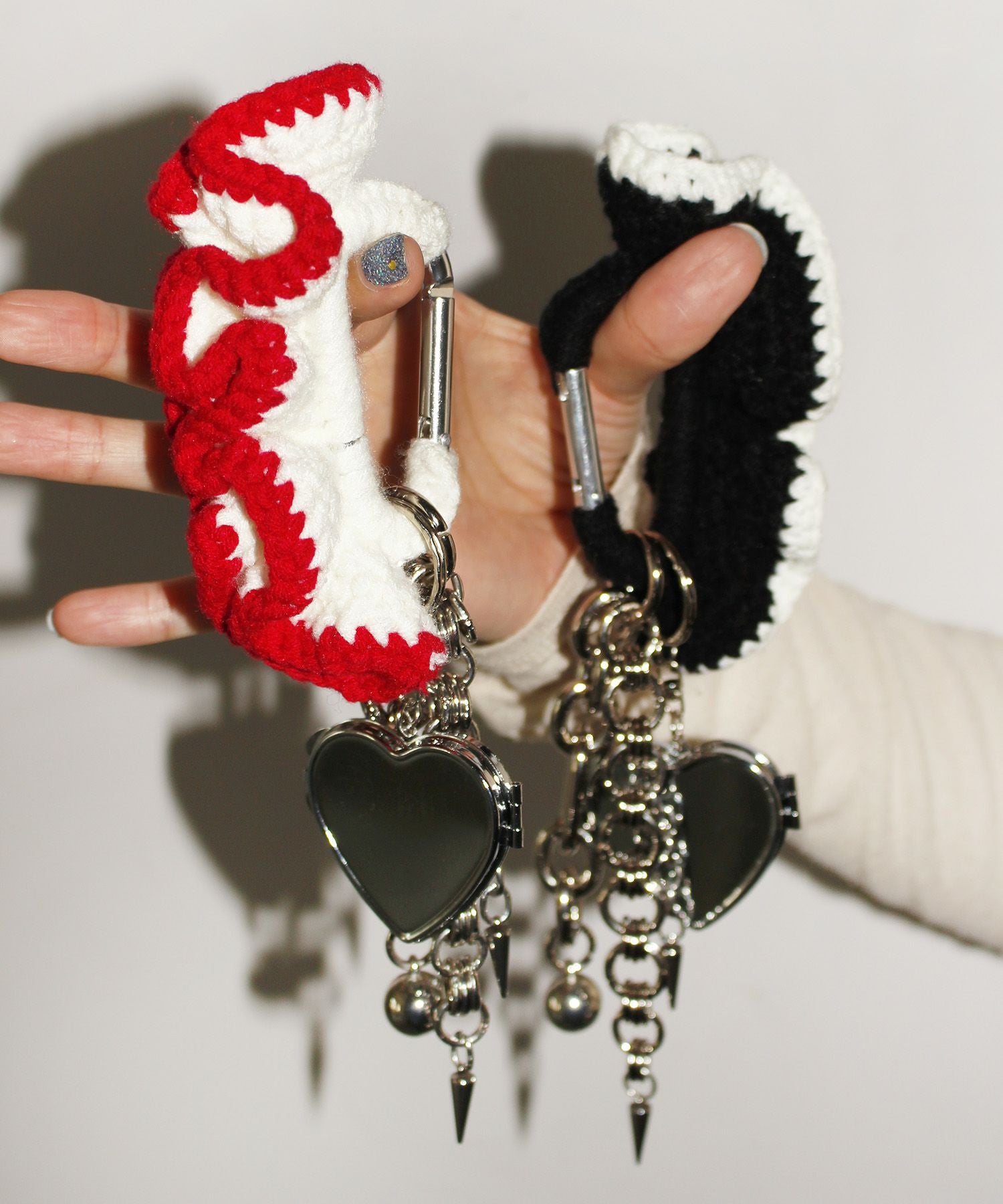 HEY! Mrs ROSE(ヘイ！ミセスローズ)Frill & Chain Charm | CASSELINI