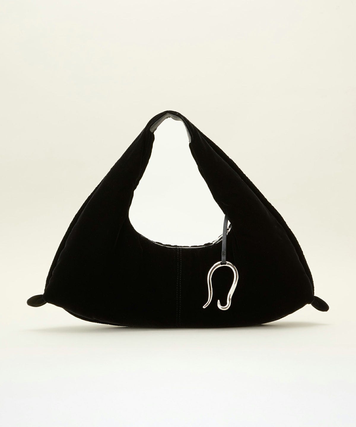 COLOR：ブラック