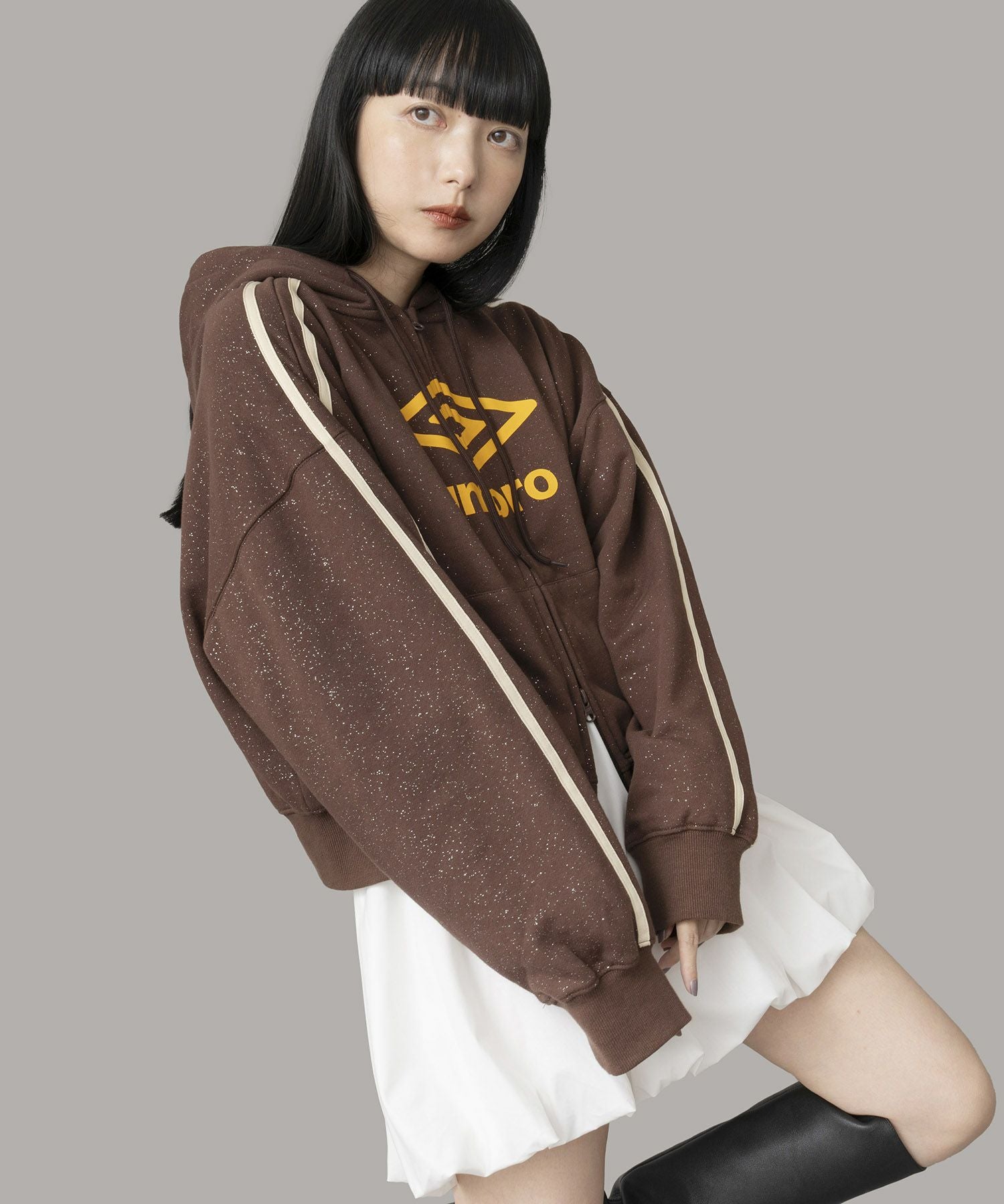 Casselini(キャセリーニ) 【UMBRO× Casselini】ロゴジップパーカー