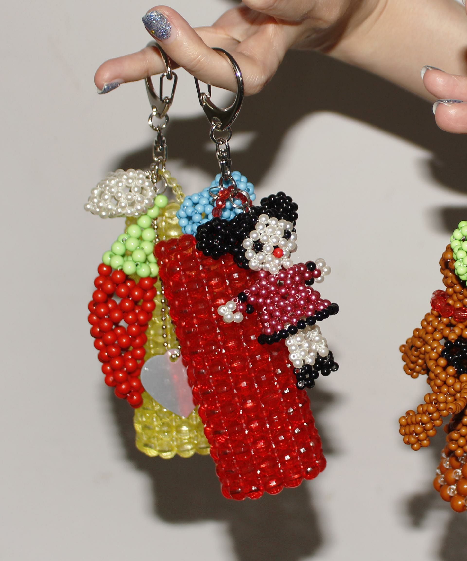 HEY! Mrs ROSE(ヘイ！ミセスローズ)Beads Lip KeyCharm | CASSELINI