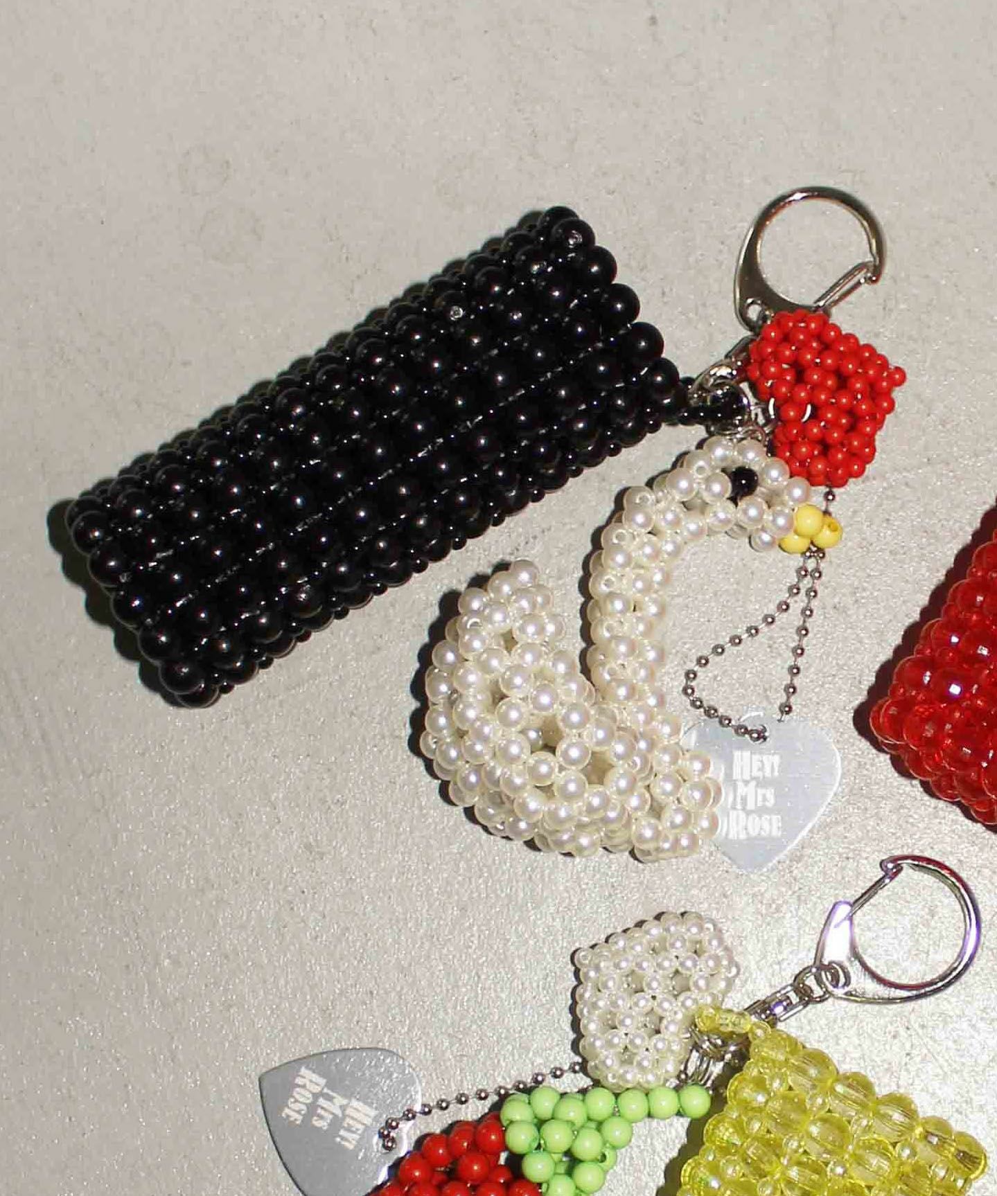 HEY! Mrs ROSE(ヘイ！ミセスローズ)Beads Lip KeyCharm | CASSELINI