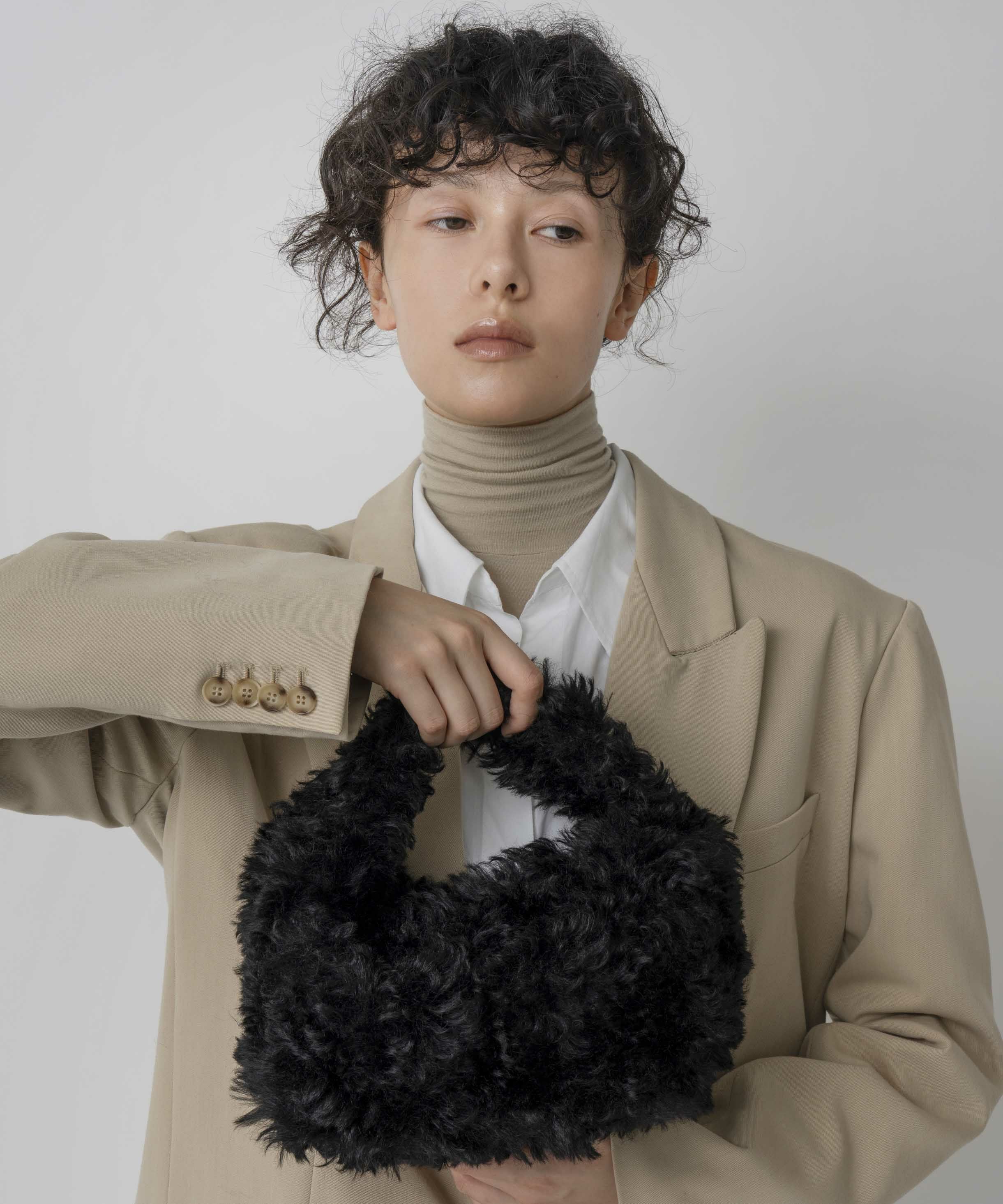 LE VERNIS] Fake fur micro bag | CASSELINI ONLINE SHOP