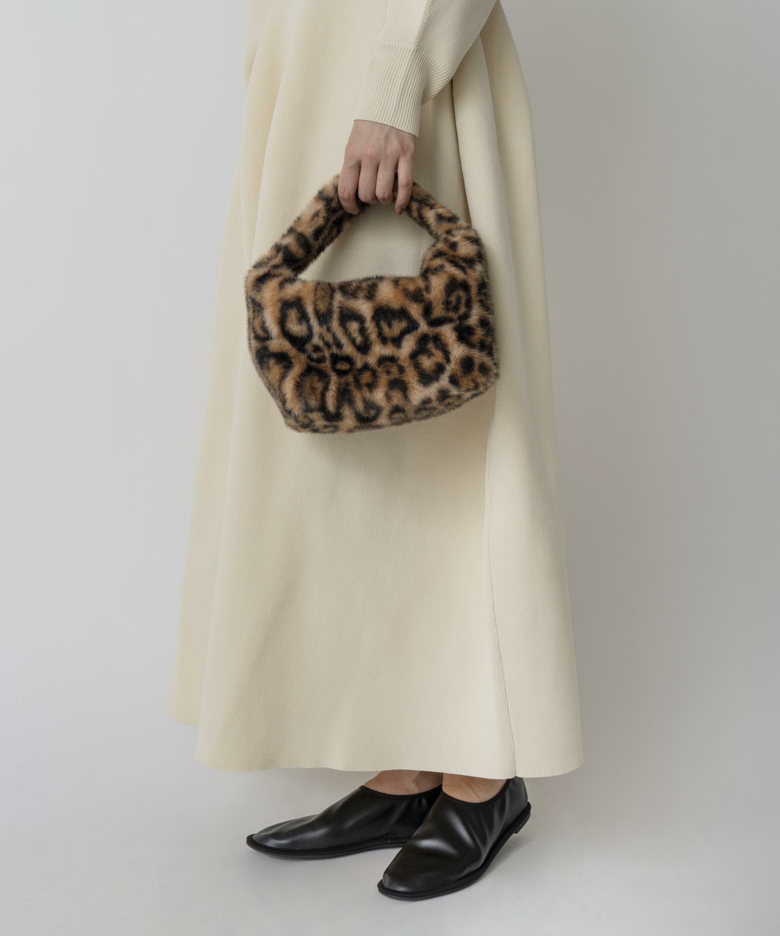 LE VERNIS] Fake fur micro bag | CASSELINI ONLINE SHOP