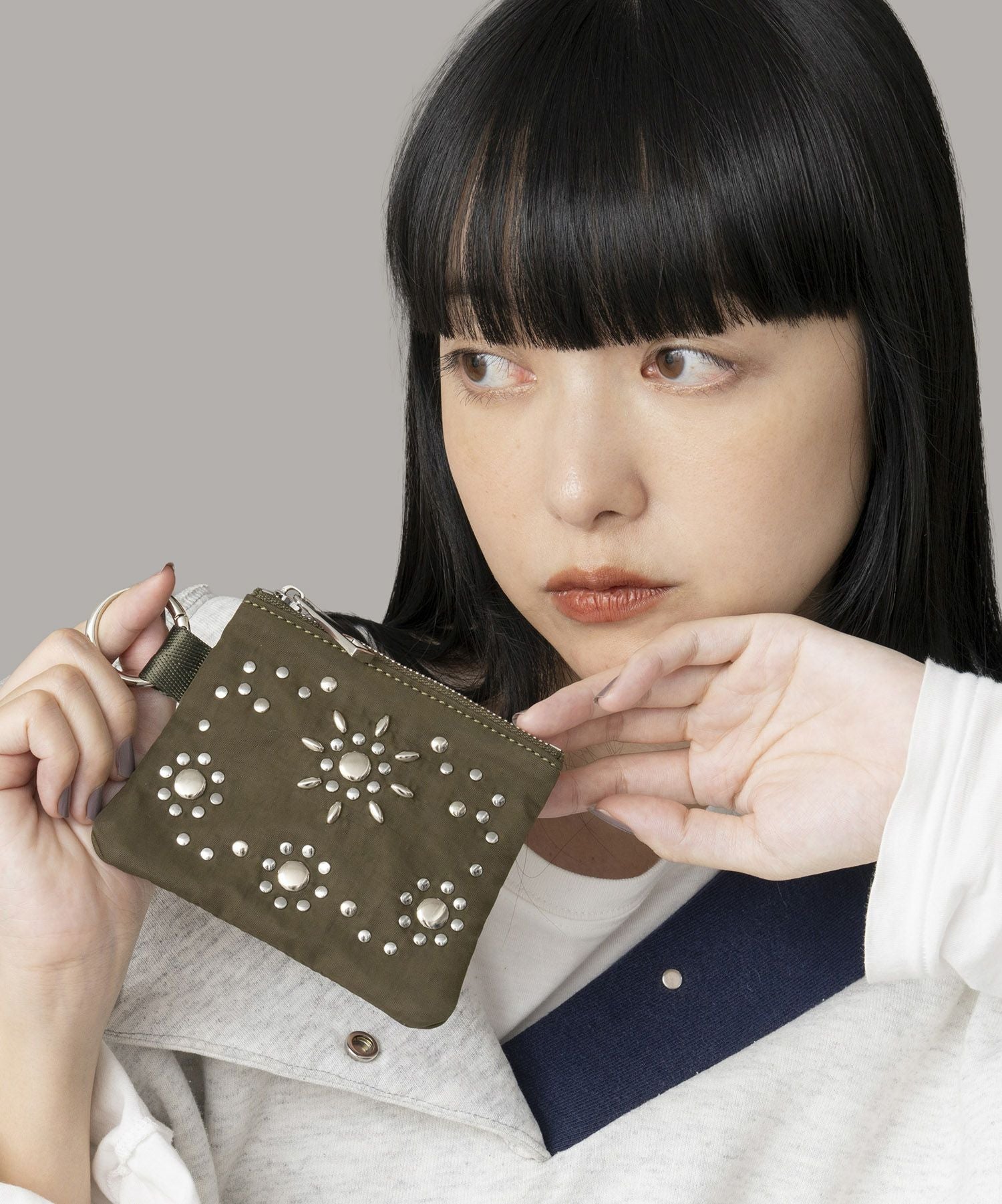 Casselini(キャセリーニ)スタッズポーチ | CASSELINI ONLINE SHOP