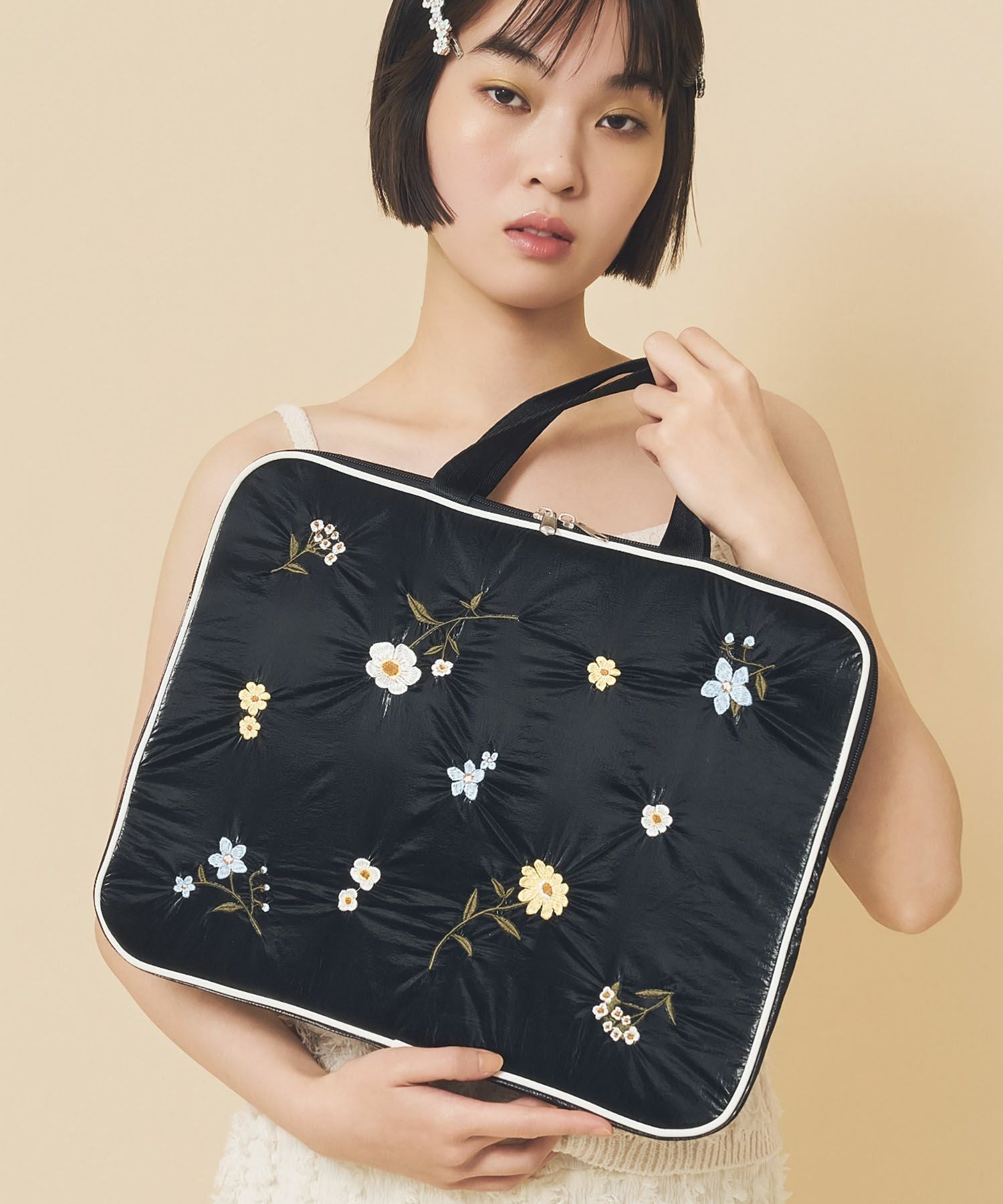 Casselini(キャセリーニ)エンブロイダリーPCケース | CASSELINI ONLINE