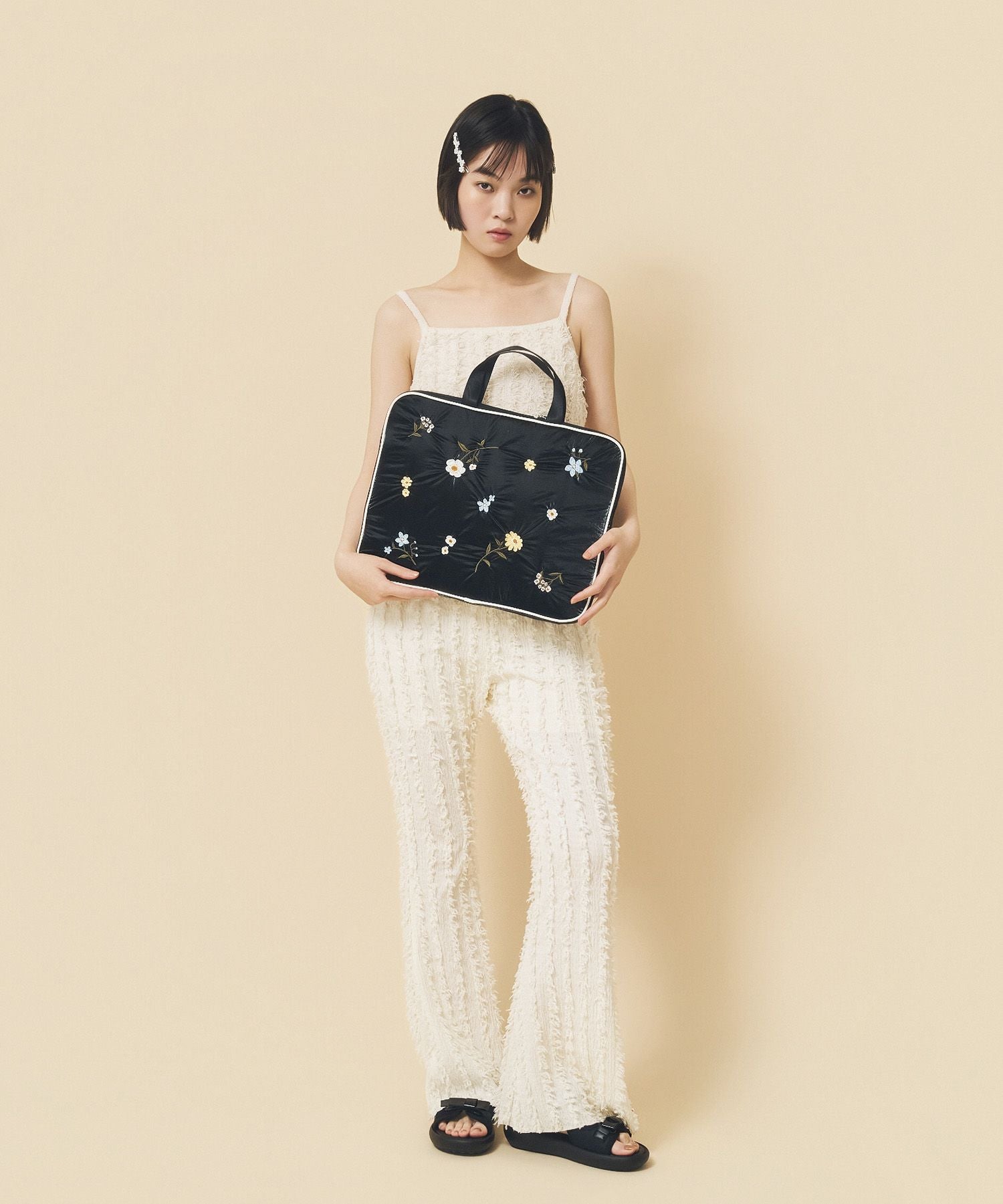 Casselini(キャセリーニ)エンブロイダリーPCケース | CASSELINI ONLINE