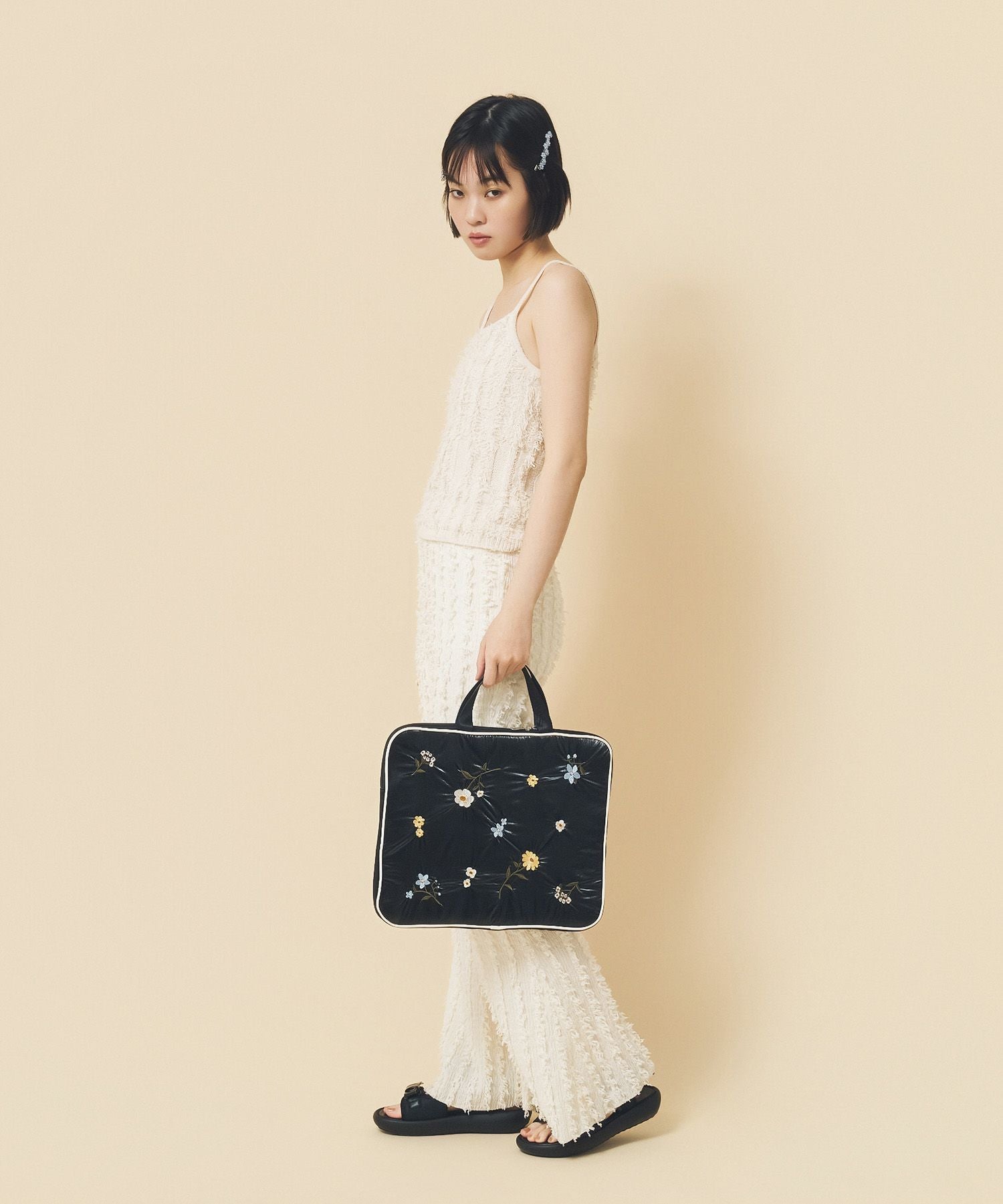 Casselini(キャセリーニ)エンブロイダリーPCケース | CASSELINI ONLINE