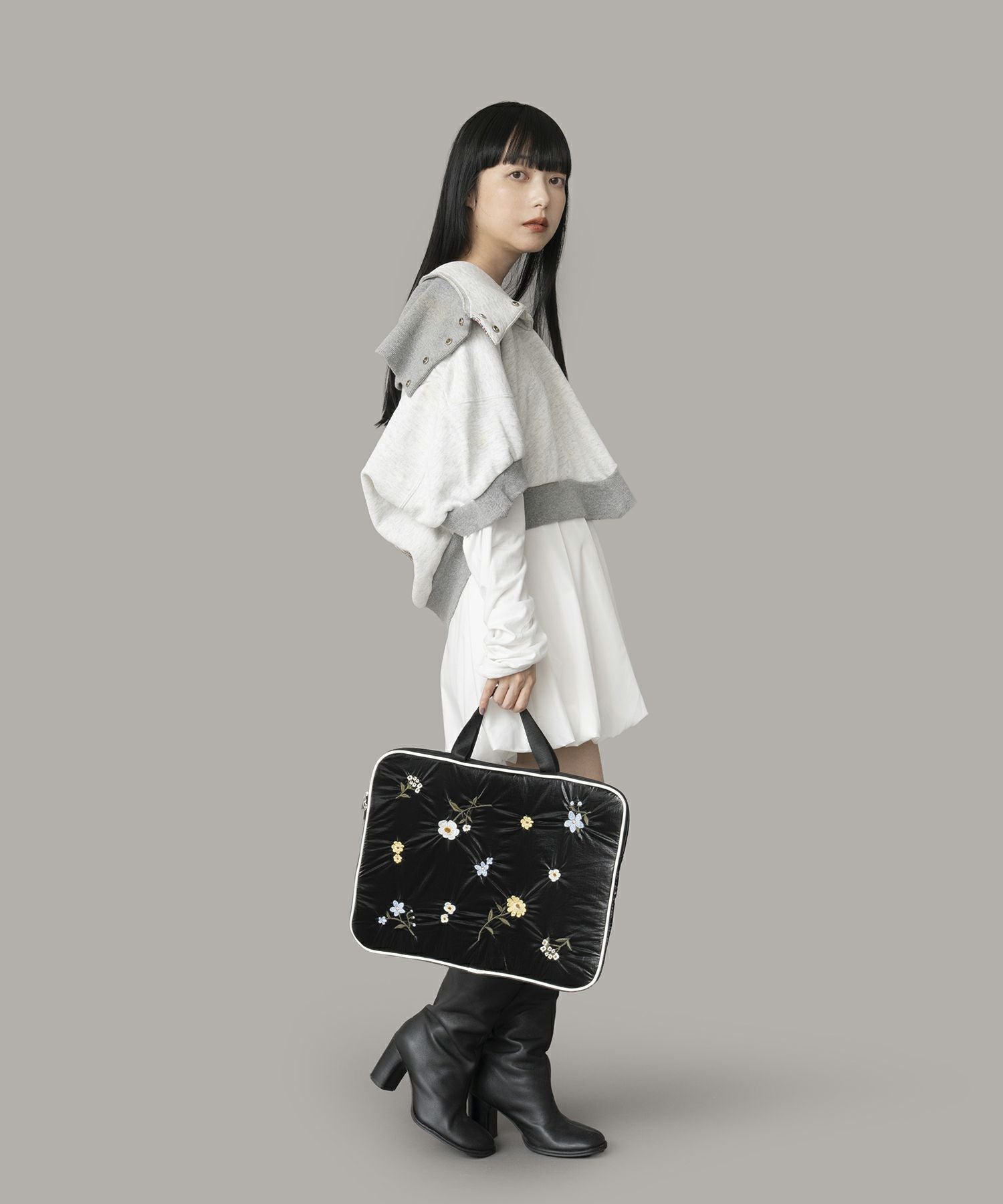 Casselini(キャセリーニ)エンブロイダリーPCケース | CASSELINI ONLINE