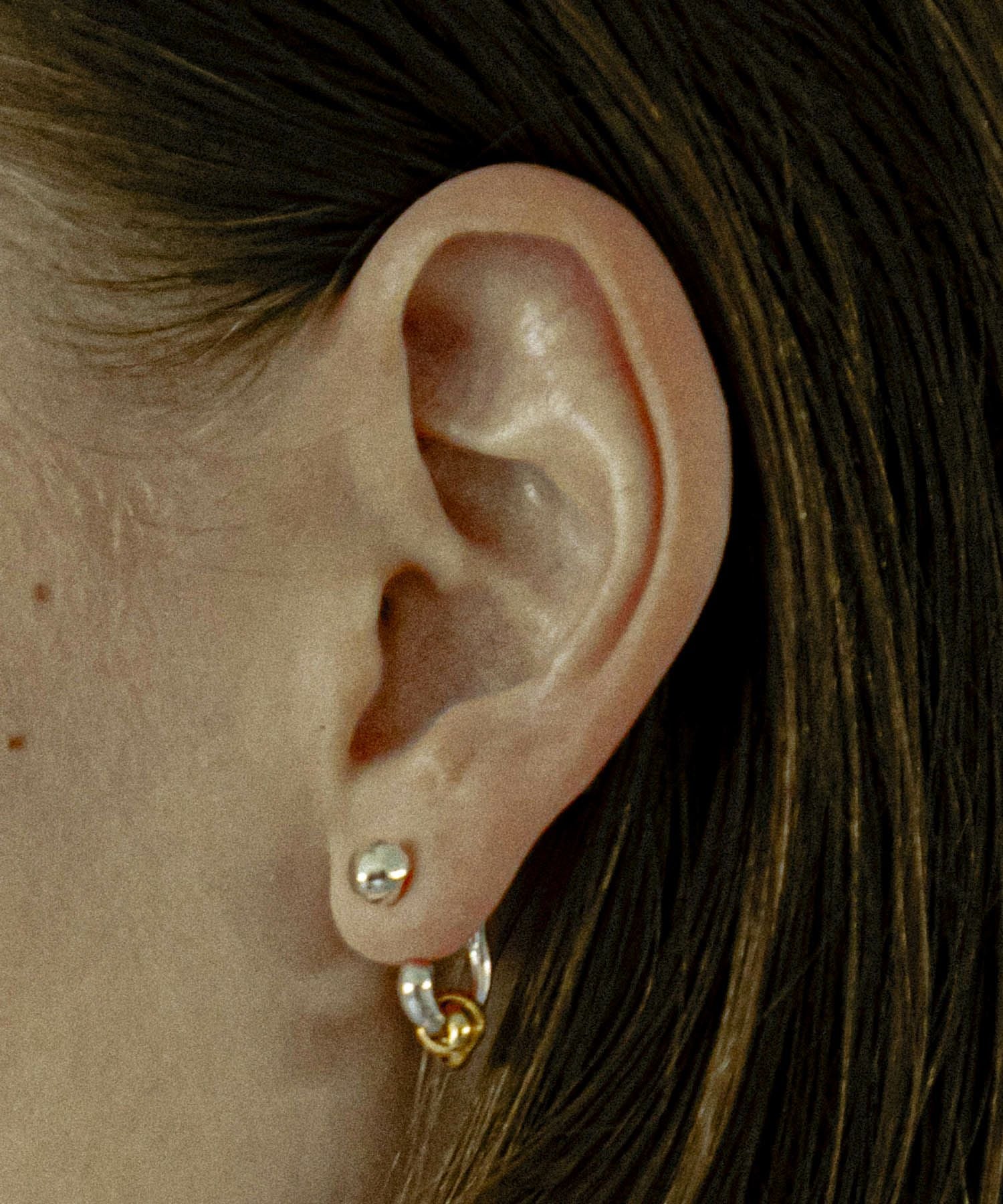 LAPUIS] Drop flow coil pierced earrings | CASSELINI ONLINE SHOP