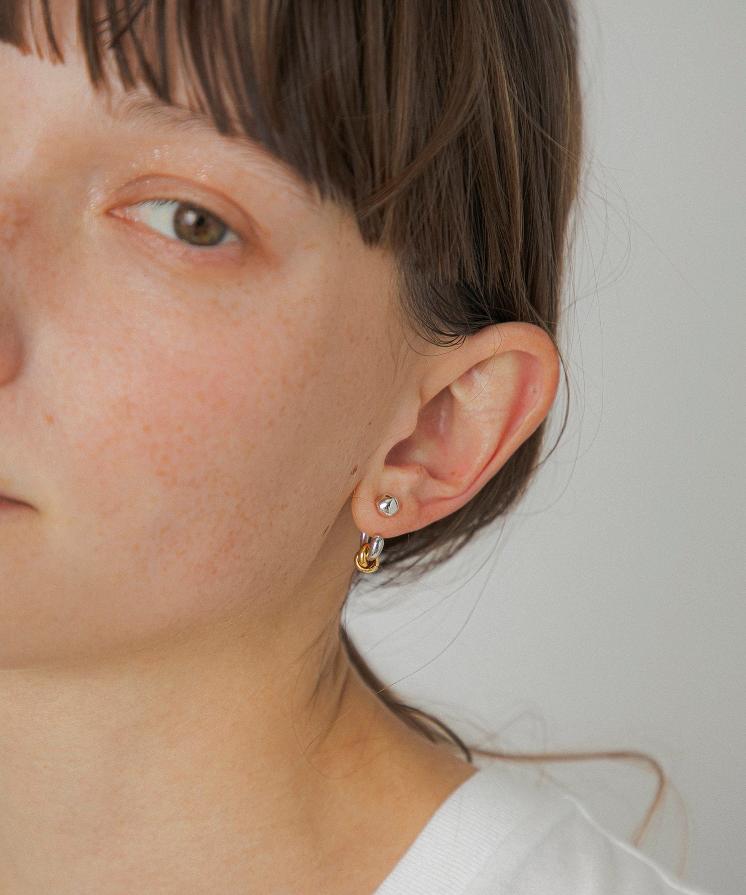 LAPUIS] Drop flow coil pierced earrings | CASSELINI ONLINE SHOP