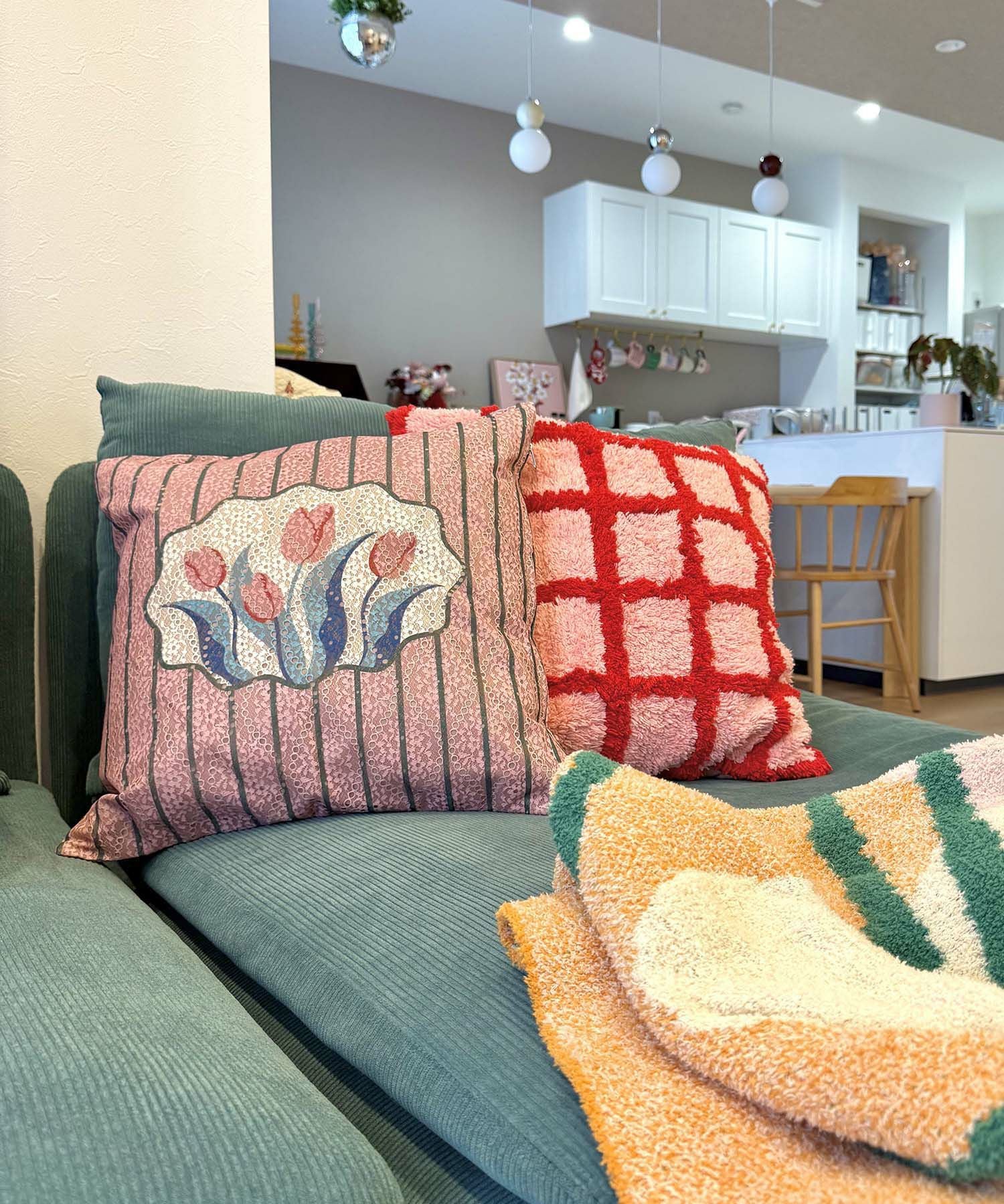 Casselini HOME(キャセリーニ ホーム)フラワークッションカバー