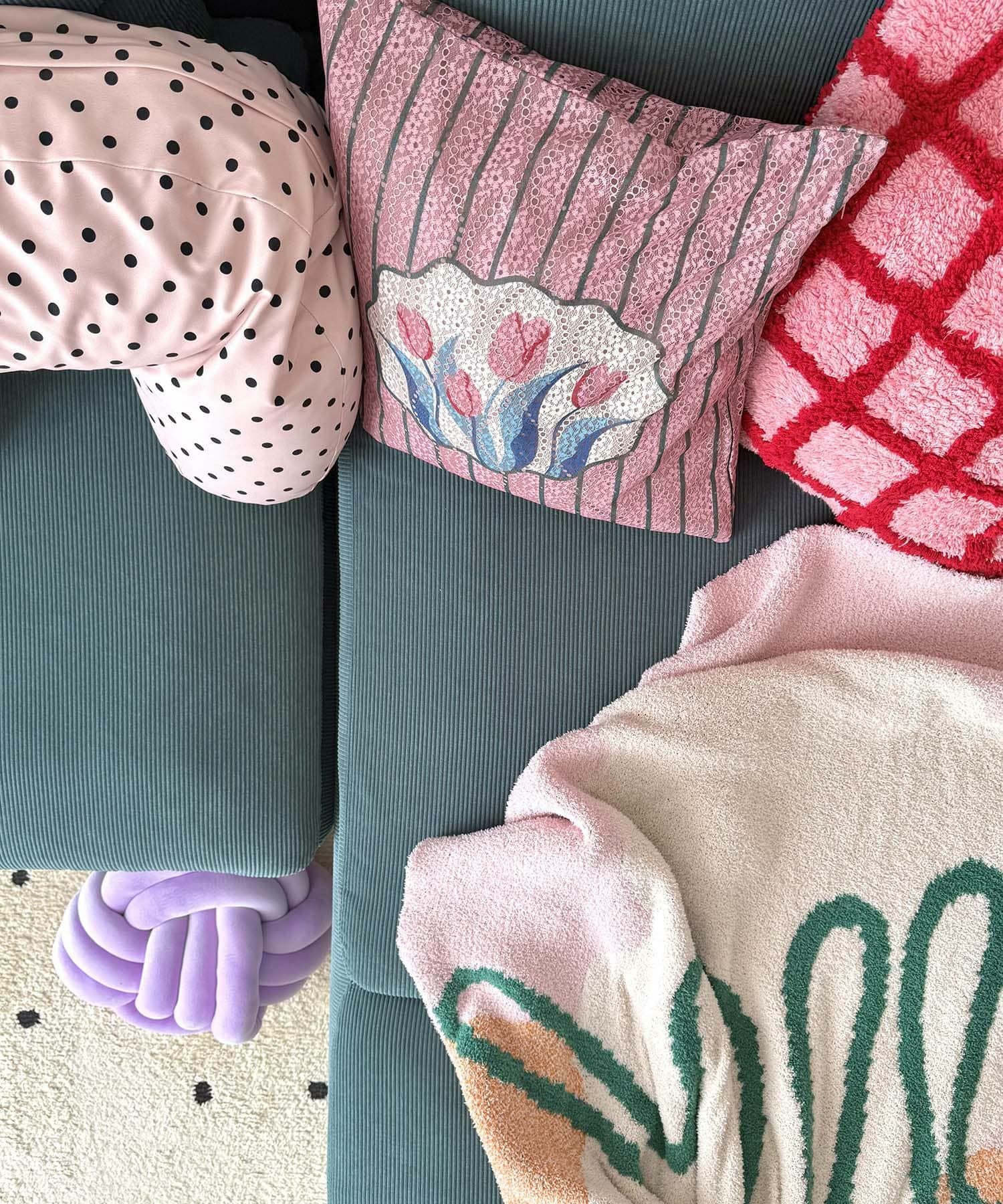Casselini HOME(キャセリーニ ホーム)フラワークッションカバー