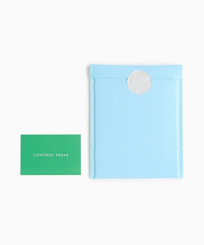 COLOR:ブルー×CONTROL FREAK