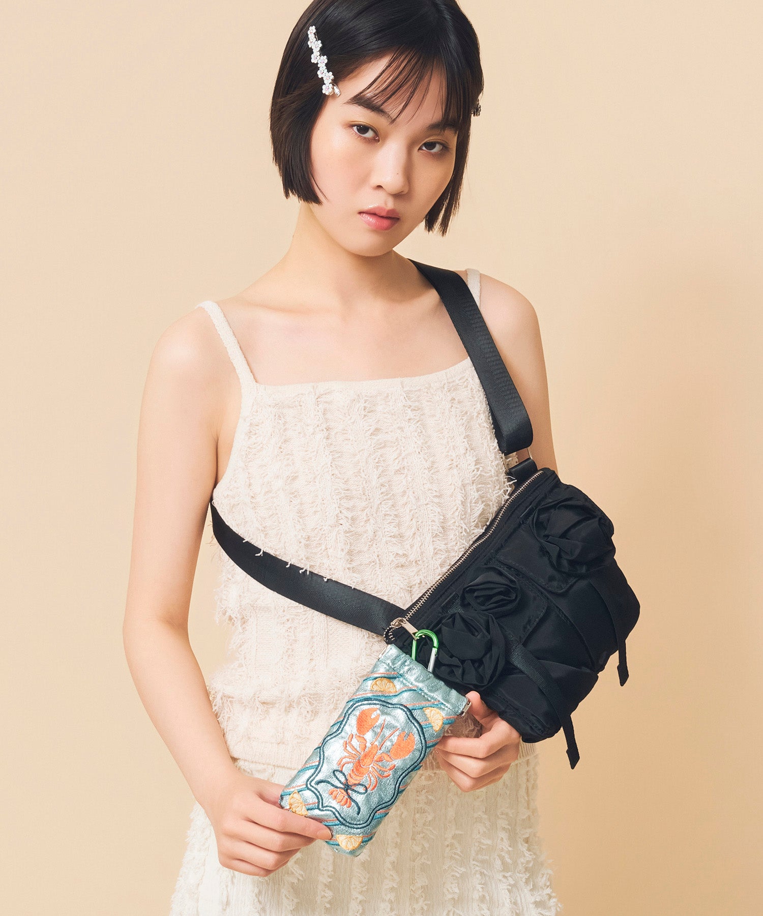 ラバーリーポシェット（刺繍）キャリコ　CALICO Vera Bradley Women's Outlet Cotton Trio Zip Hipster Crossbody Bag
