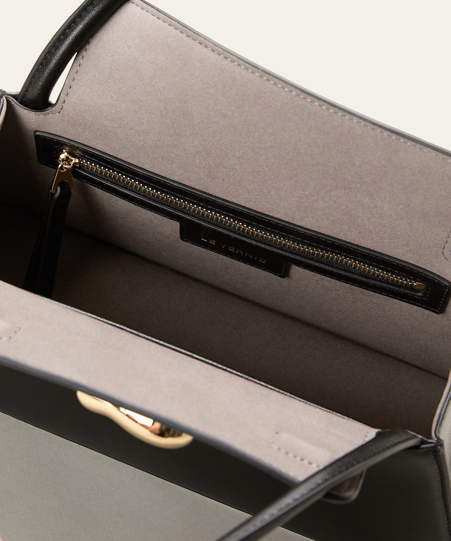 LE VERNIS] Poire boogie bag | CASSELINI ONLINE SHOP