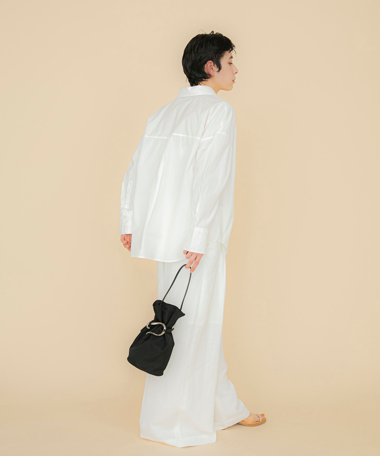 LE VERNIS] Poire bucket bag S | CASSELINI ONLINE SHOP
