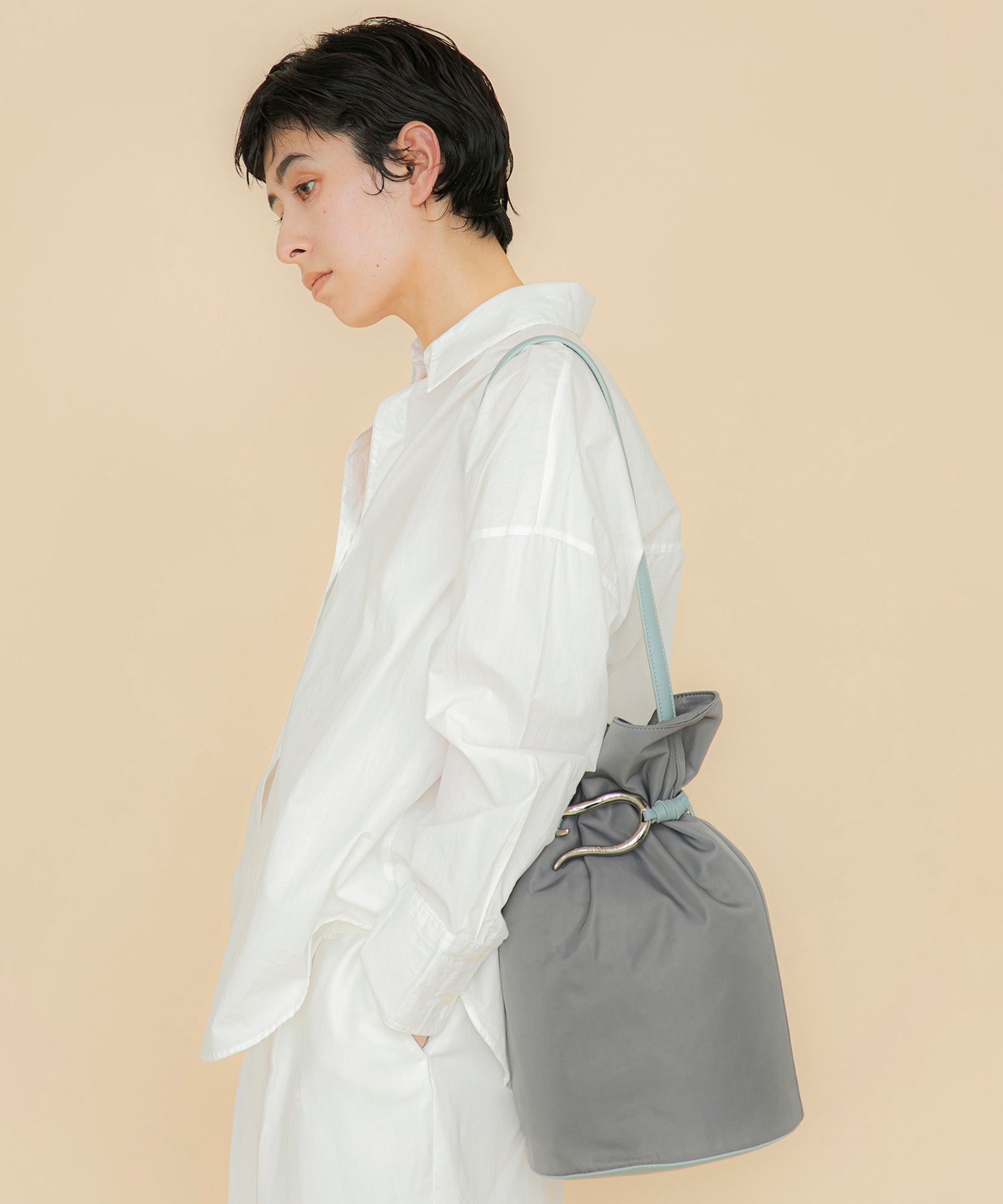 LE VERNIS] Poire bucket bag M | CASSELINI ONLINE SHOP