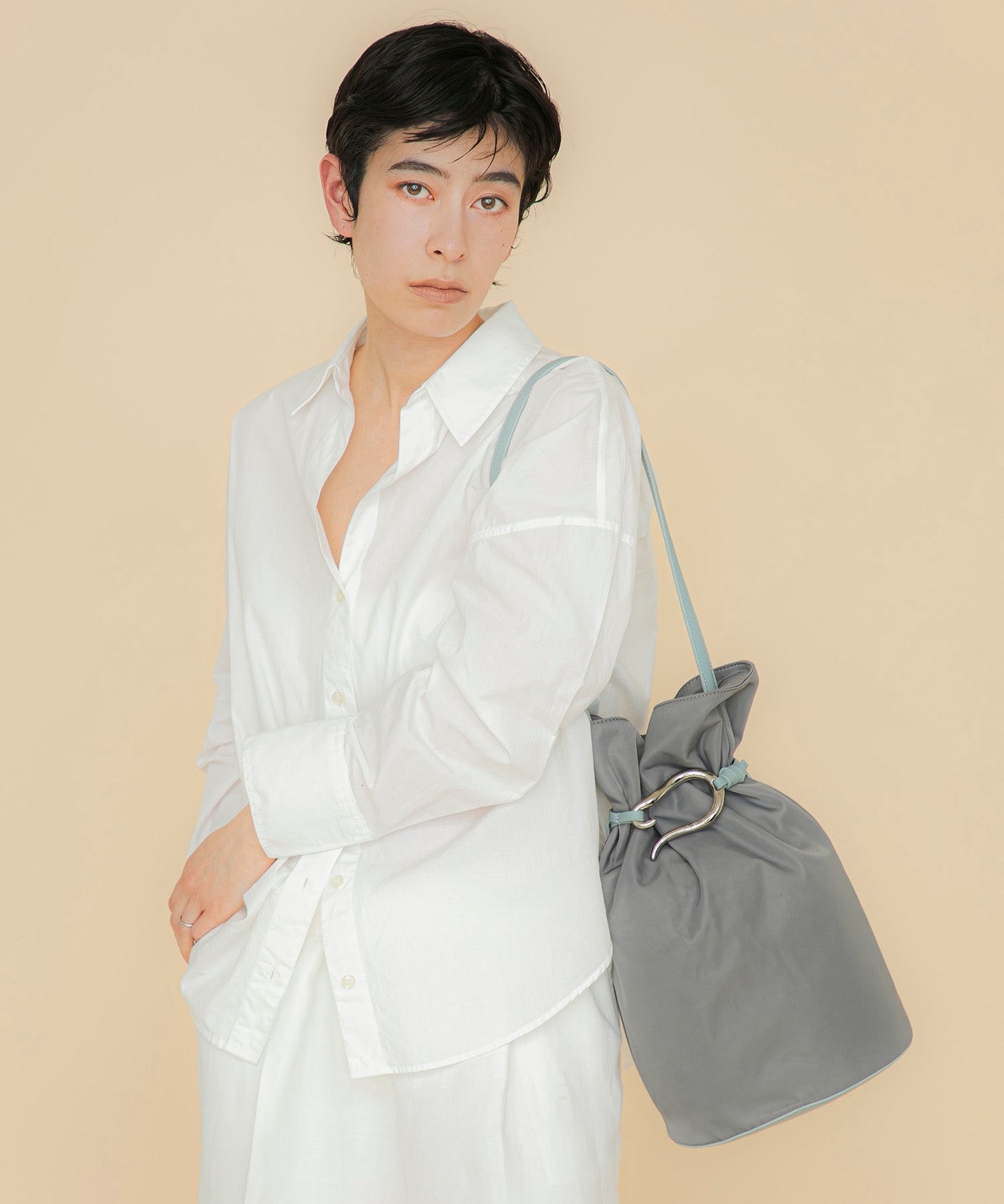 LE VERNIS] Poire bucket bag M | CASSELINI ONLINE SHOP