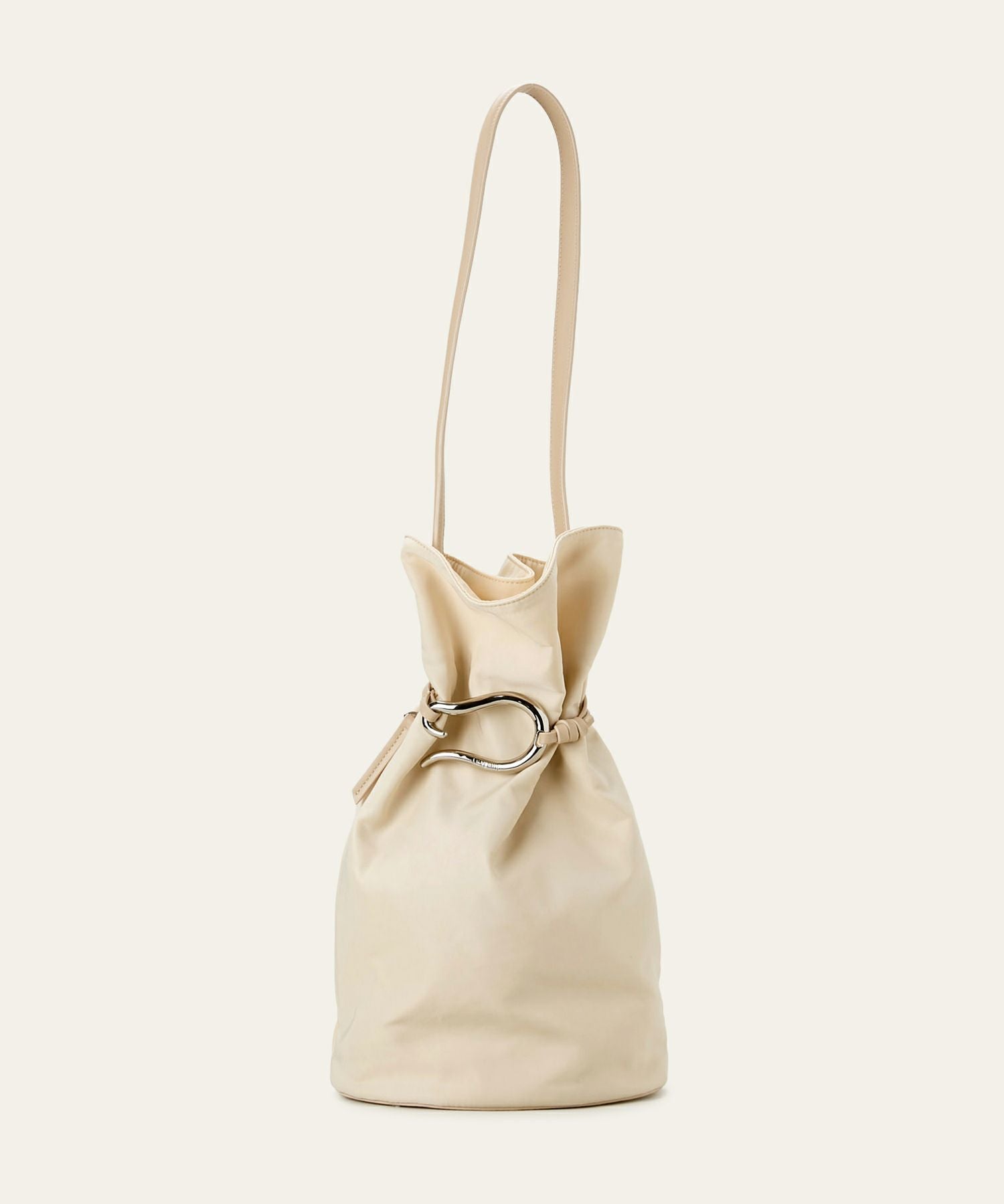 LE VERNIS] Poire bucket bag M | CASSELINI ONLINE SHOP
