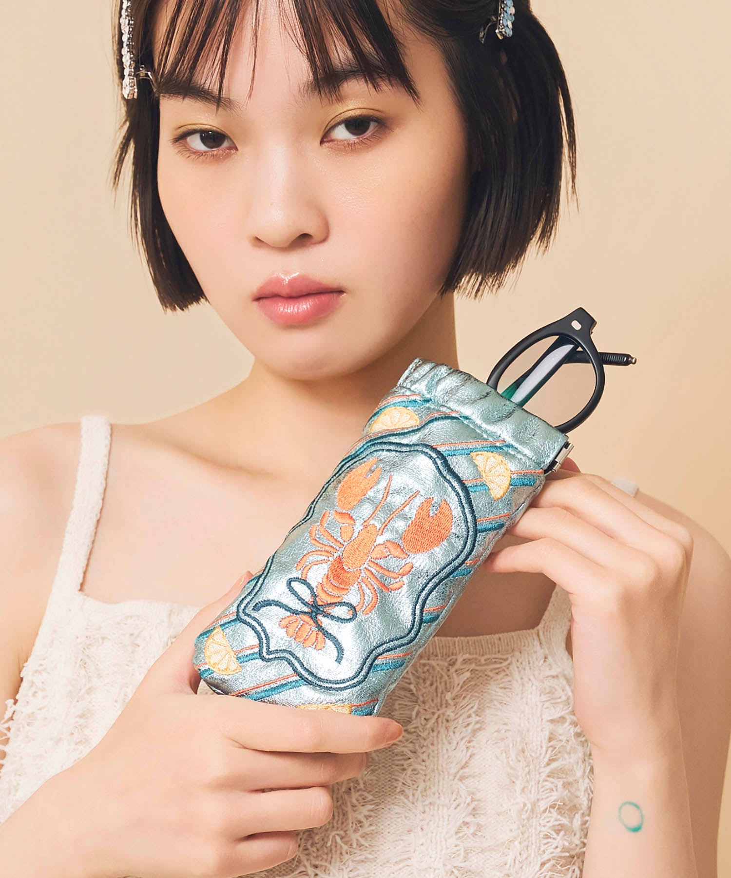 ☆先着プレゼント品☆ 追加生産】Casselini(キャセリーニ)刺繍サングラスケース＜4月中旬発送