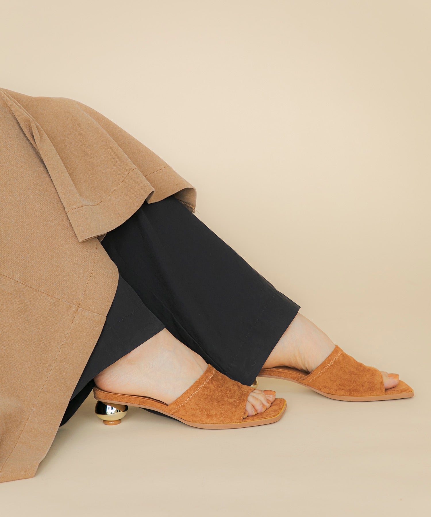 LE VERNIS] Metal heel sandals | CASSELINI ONLINE SHOP