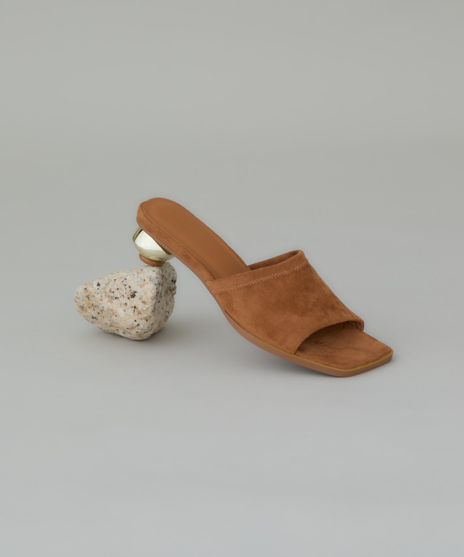 ウィリデゴルゲルス　ザゼゼーン　ハイパーエンゲルス LE VERNIS] Metal heel sandals | CASSELINI ONLINE SHOP