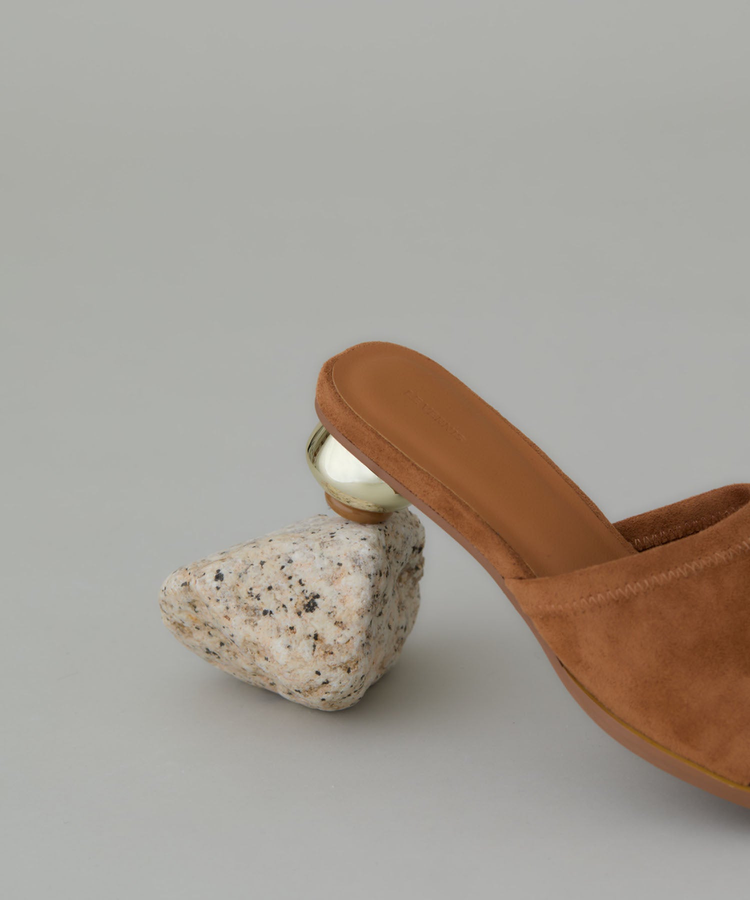 LE VERNIS] Metal heel sandals | CASSELINI ONLINE SHOP