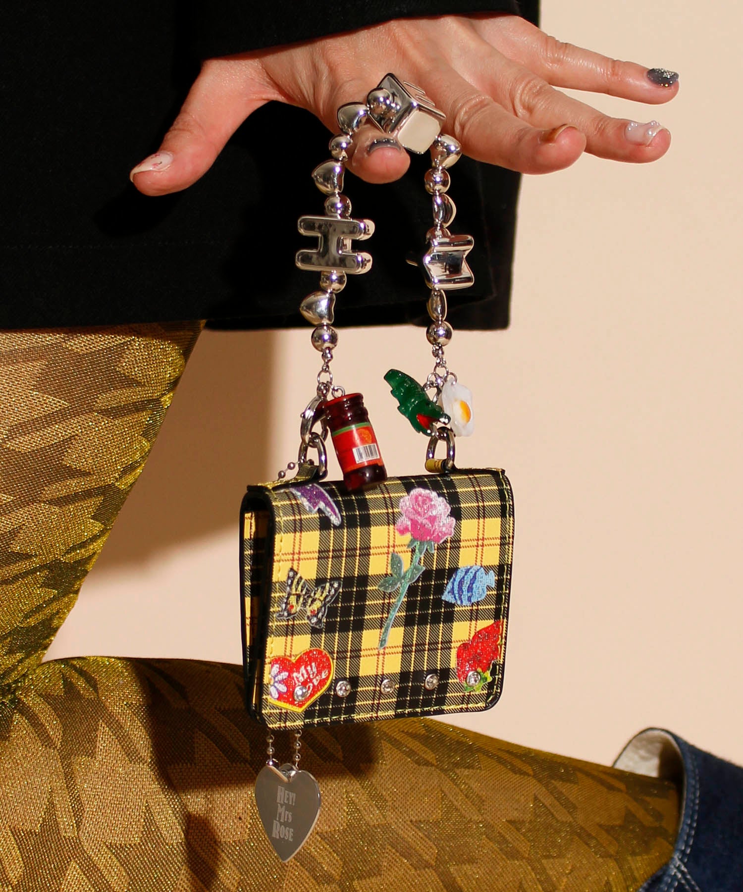HEY! Mrs ROSE(ヘイ！ミセスローズ)HEY! Charm Pouch | CASSELINI