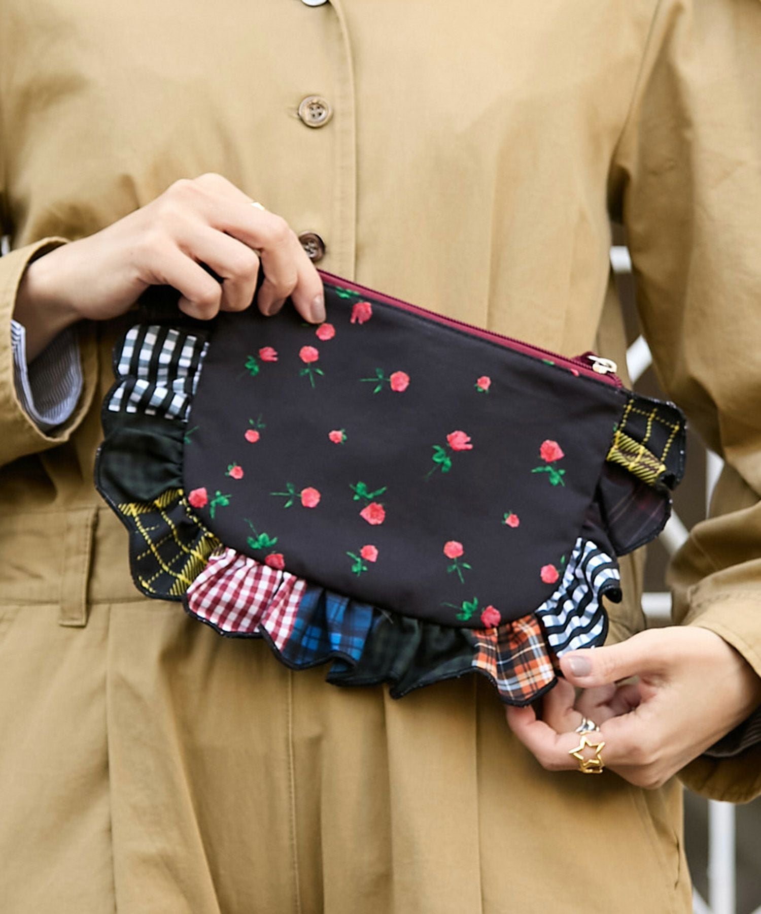 Casselini(キャセリーニ)プリントフリルポーチ | CASSELINI ONLINE SHOP