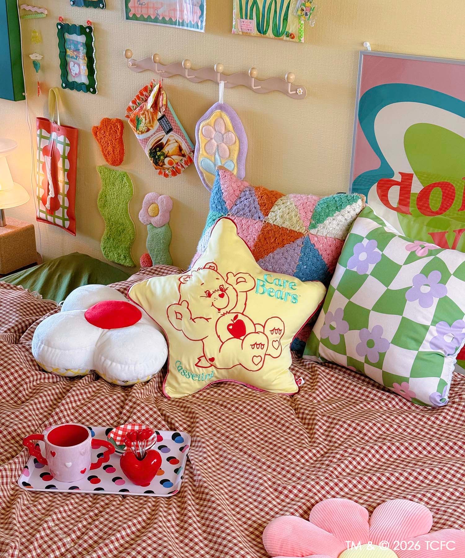 Casselini HOME(キャセリーニ ホーム)【Care Bears™】クッション