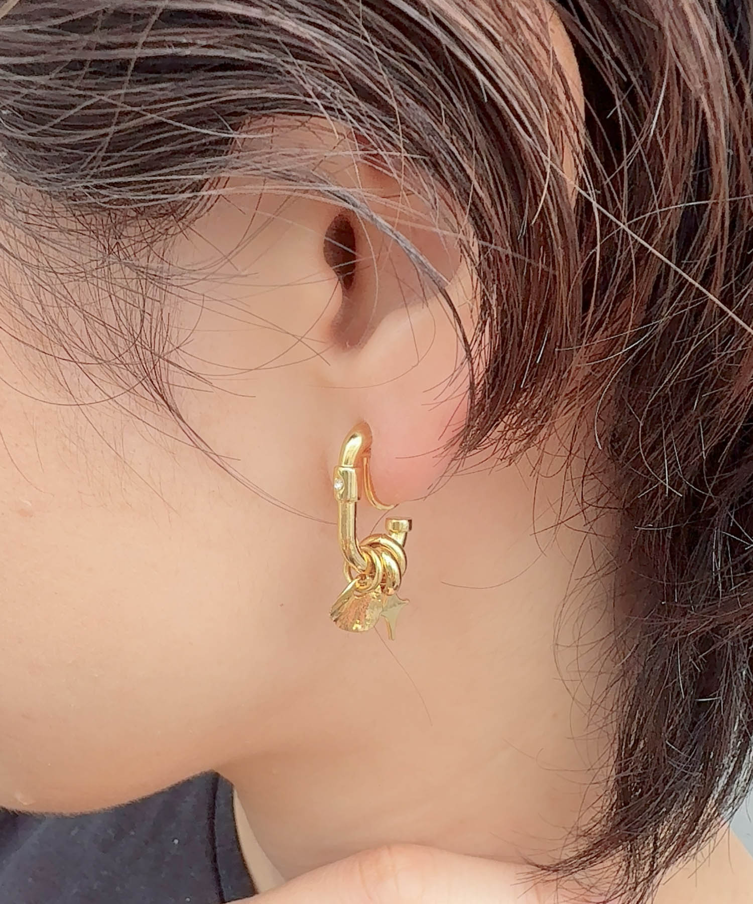 LAPUIS] Sammy charm pierced earrings | CASSELINI ONLINE SHOP