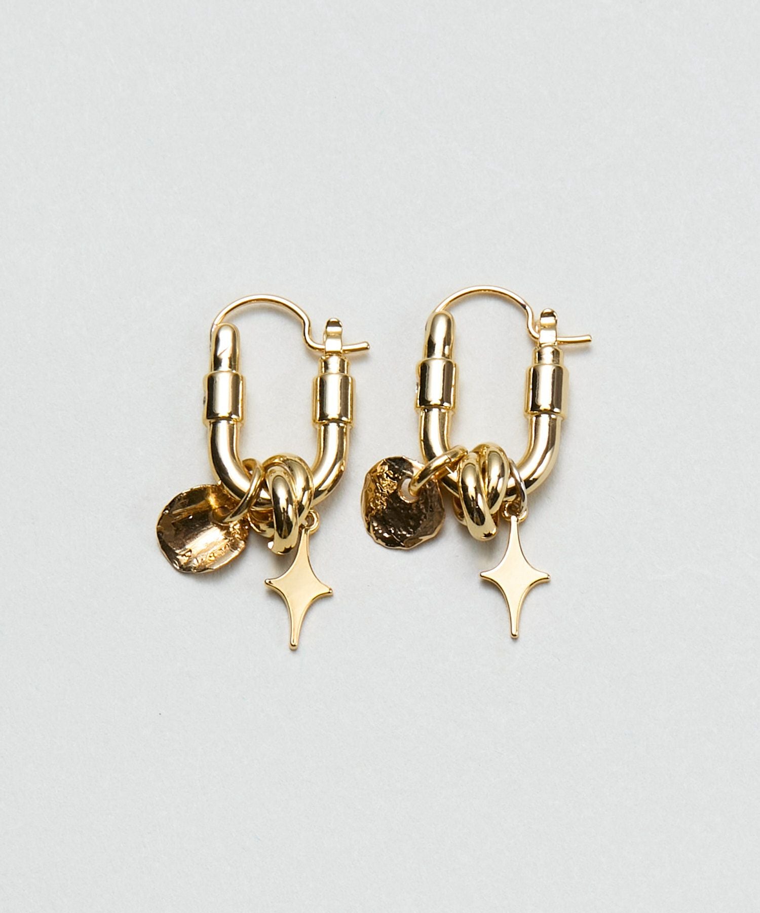 LAPUIS] Sammy charm pierced earrings | CASSELINI ONLINE SHOP