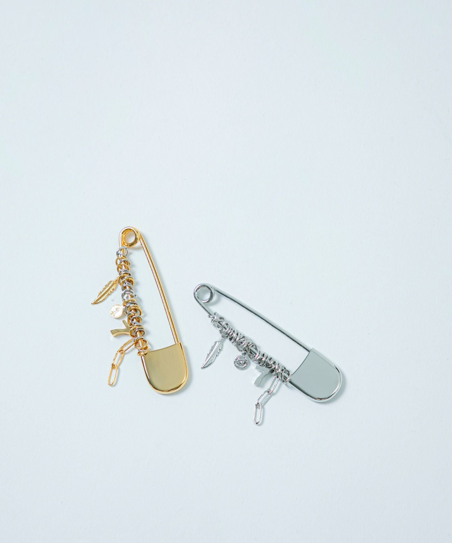 LAPUIS] Coil charm pin necklace | CASSELINI ONLINE SHOP