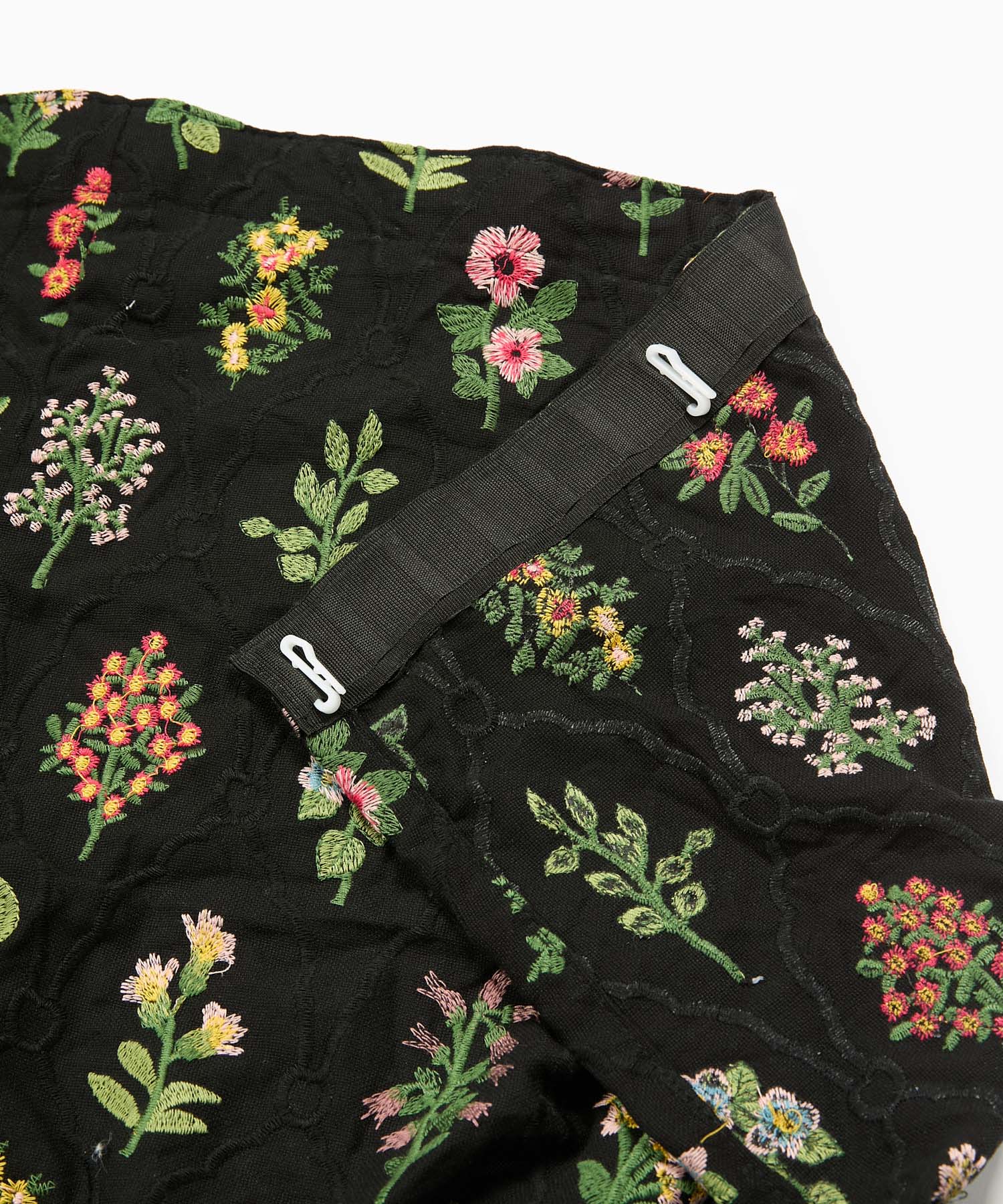 Casselini HOME(キャセリーニ ホーム)フラワー刺繍カーテン