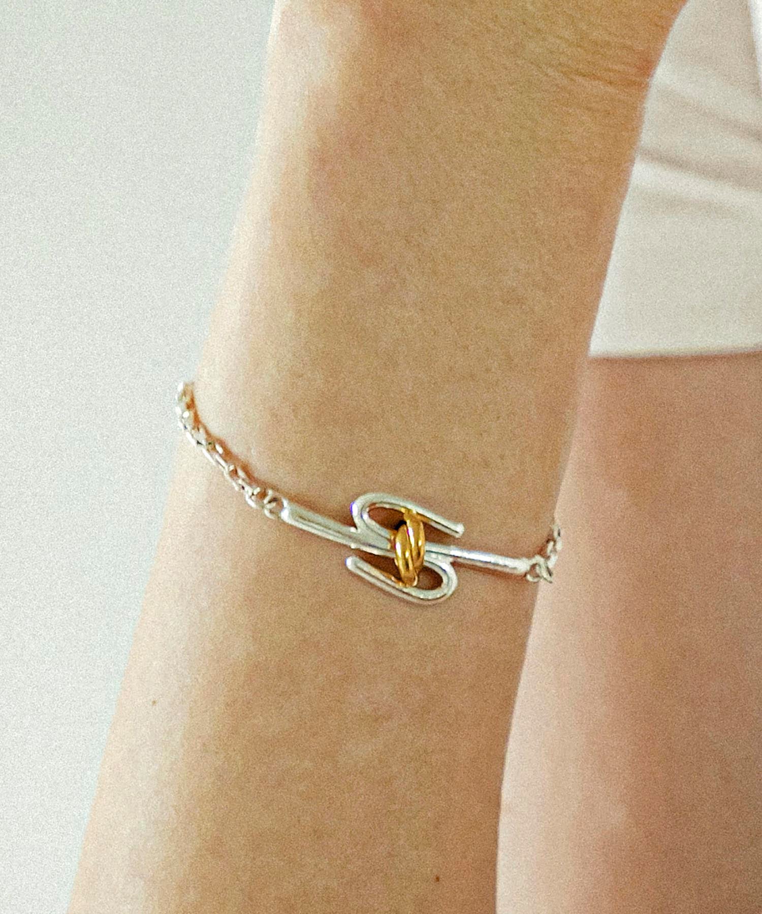 LAPUIS] Connect coil bracelet | CASSELINI ONLINE SHOP