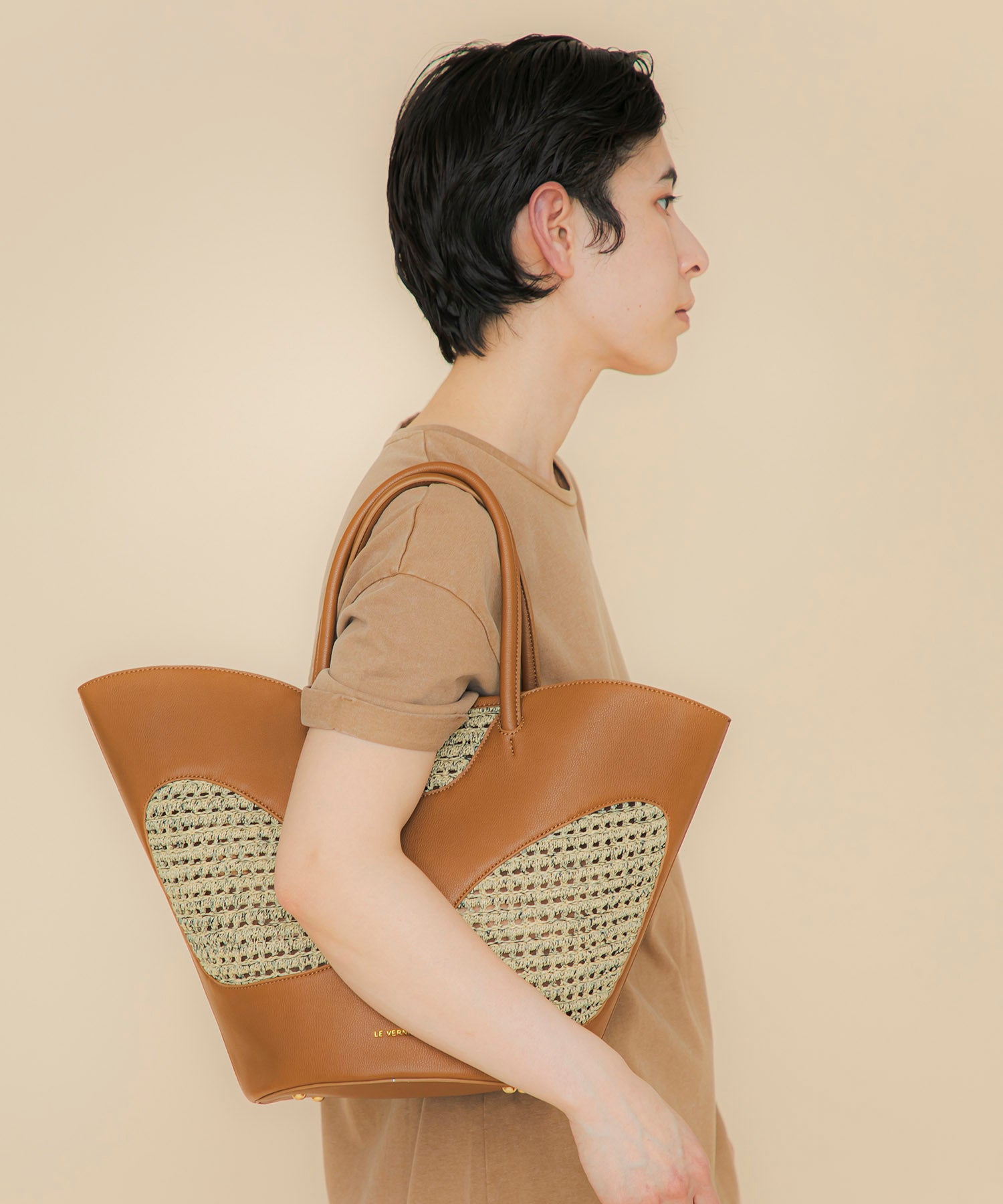 LE VERNIS] Hole digging tote | CASSELINI ONLINE SHOP