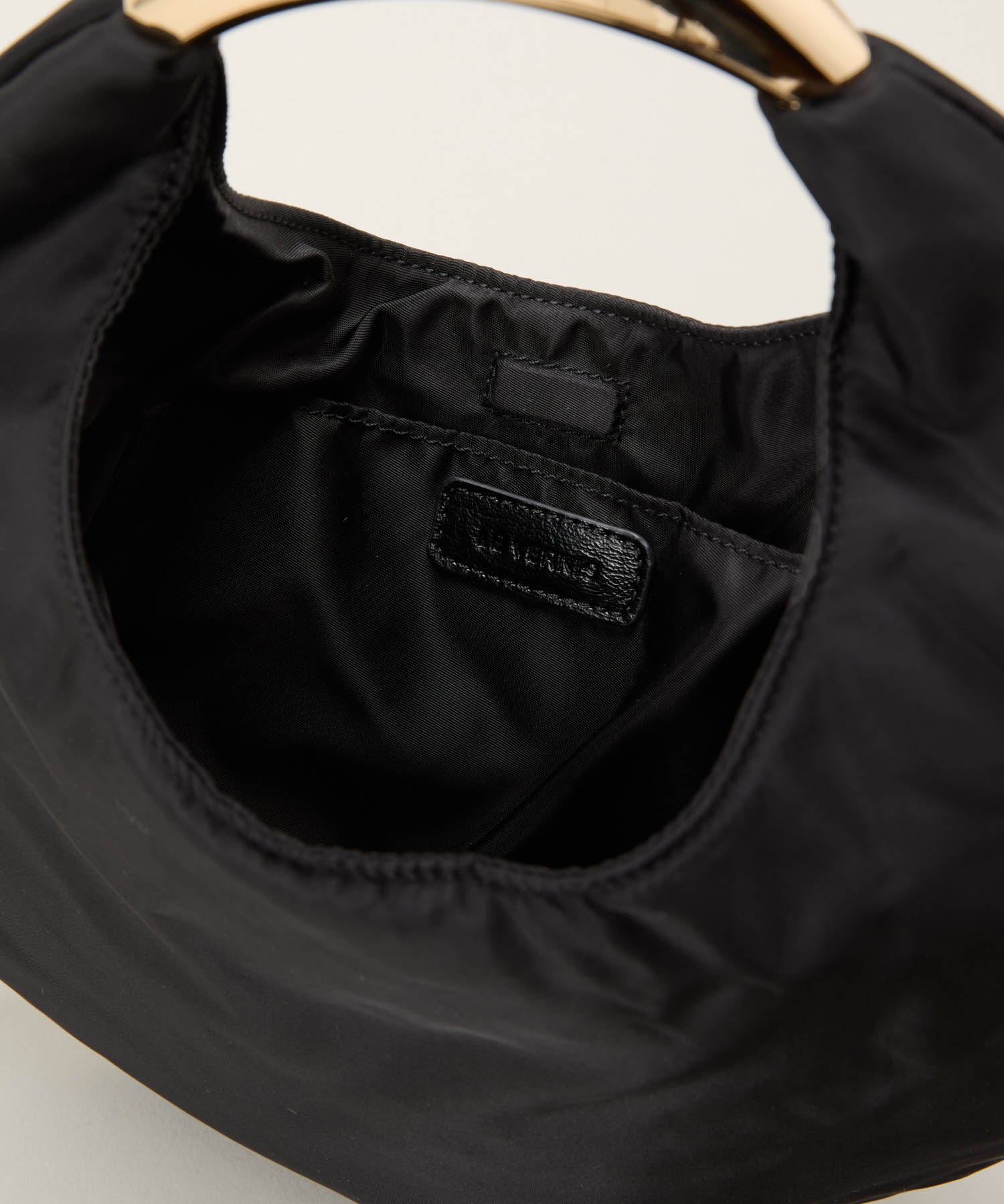 LE VERNIS]Sculpture nylon bag S | CASSELINI ONLINE SHOP