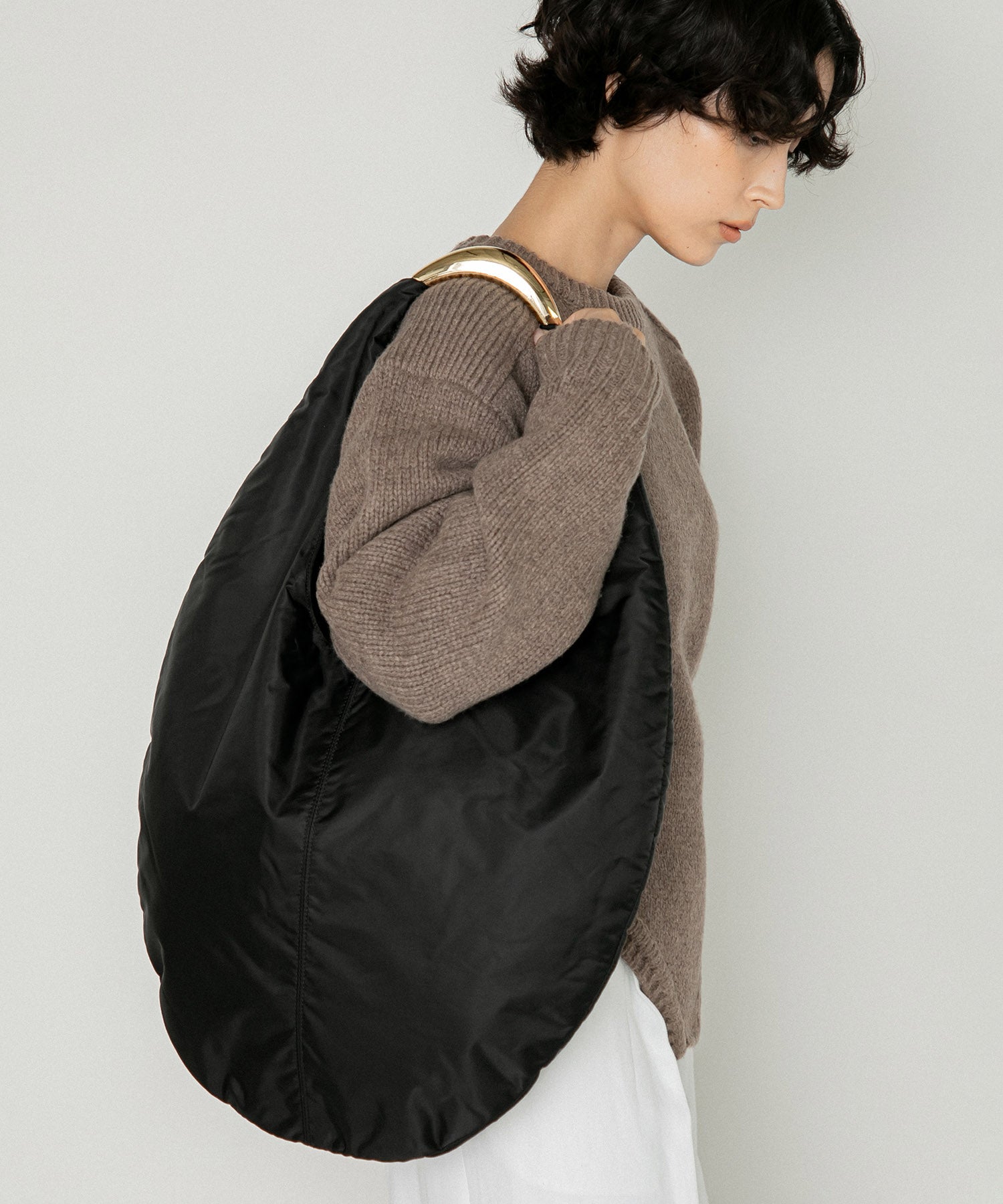 LE VERNIS]Sculpture nylon bag M | CASSELINI ONLINE SHOP