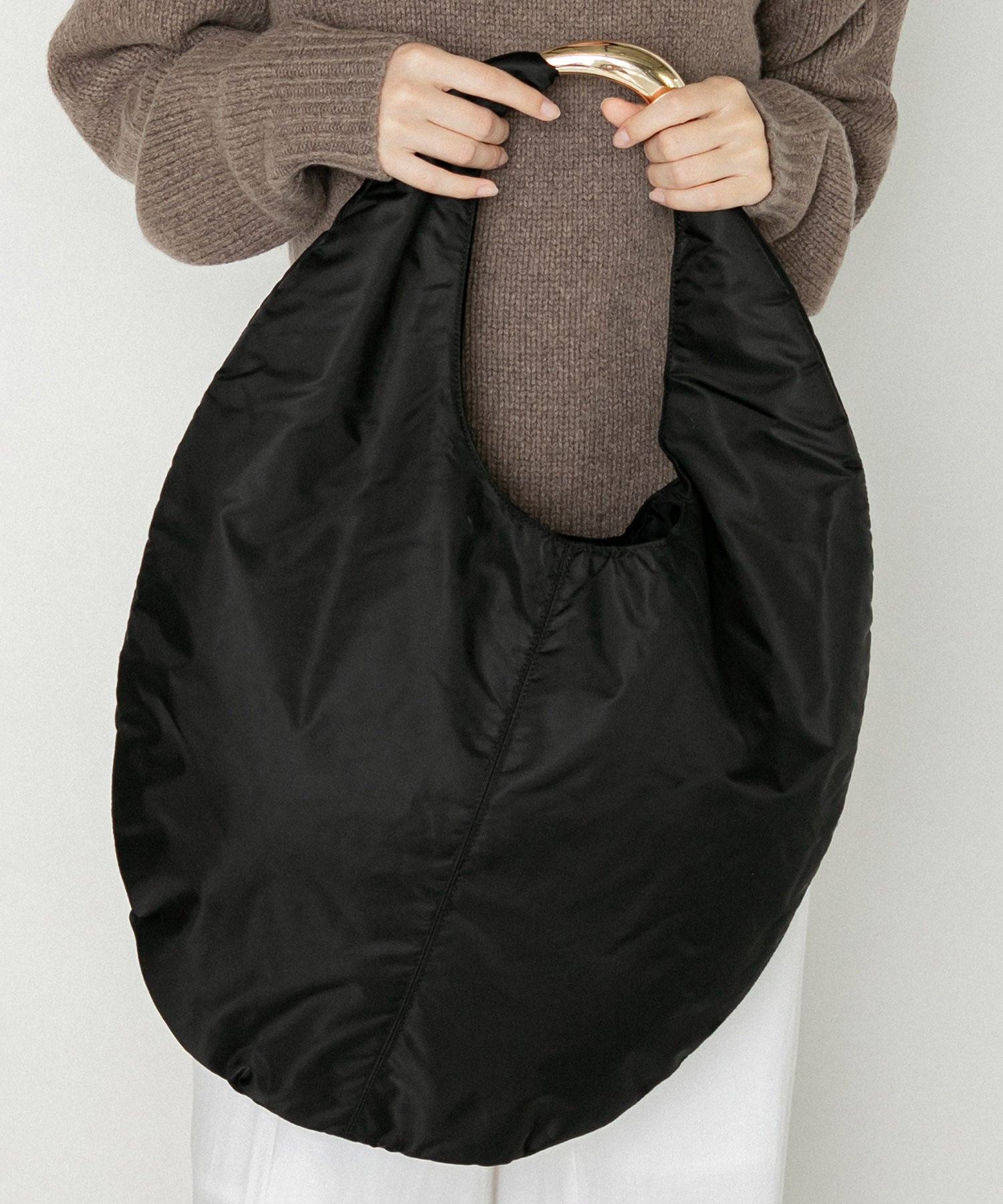 LE VERNIS]Sculpture nylon bag M | CASSELINI ONLINE SHOP