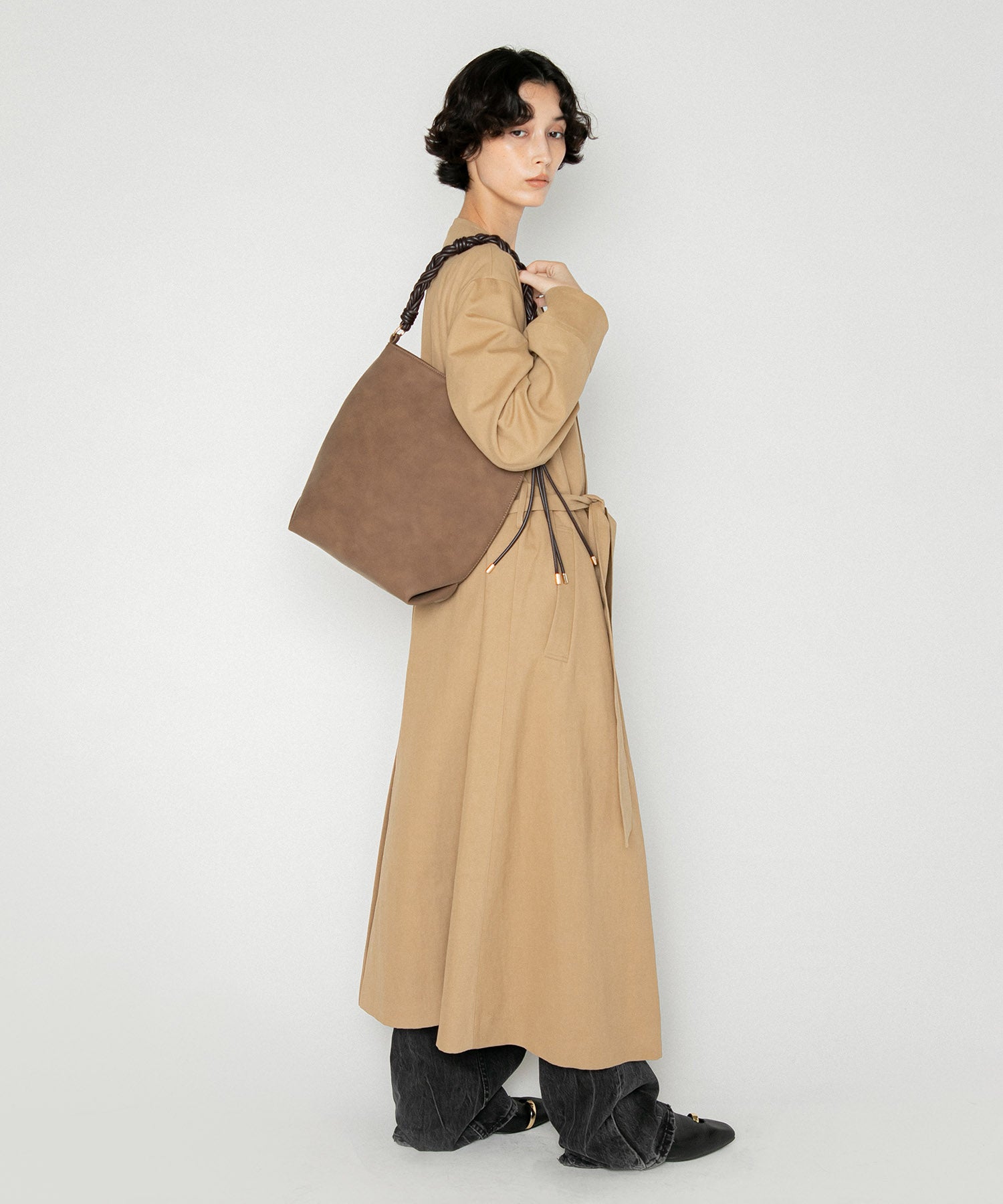 LE VERNIS] Woven handle bag | CASSELINI ONLINE SHOP